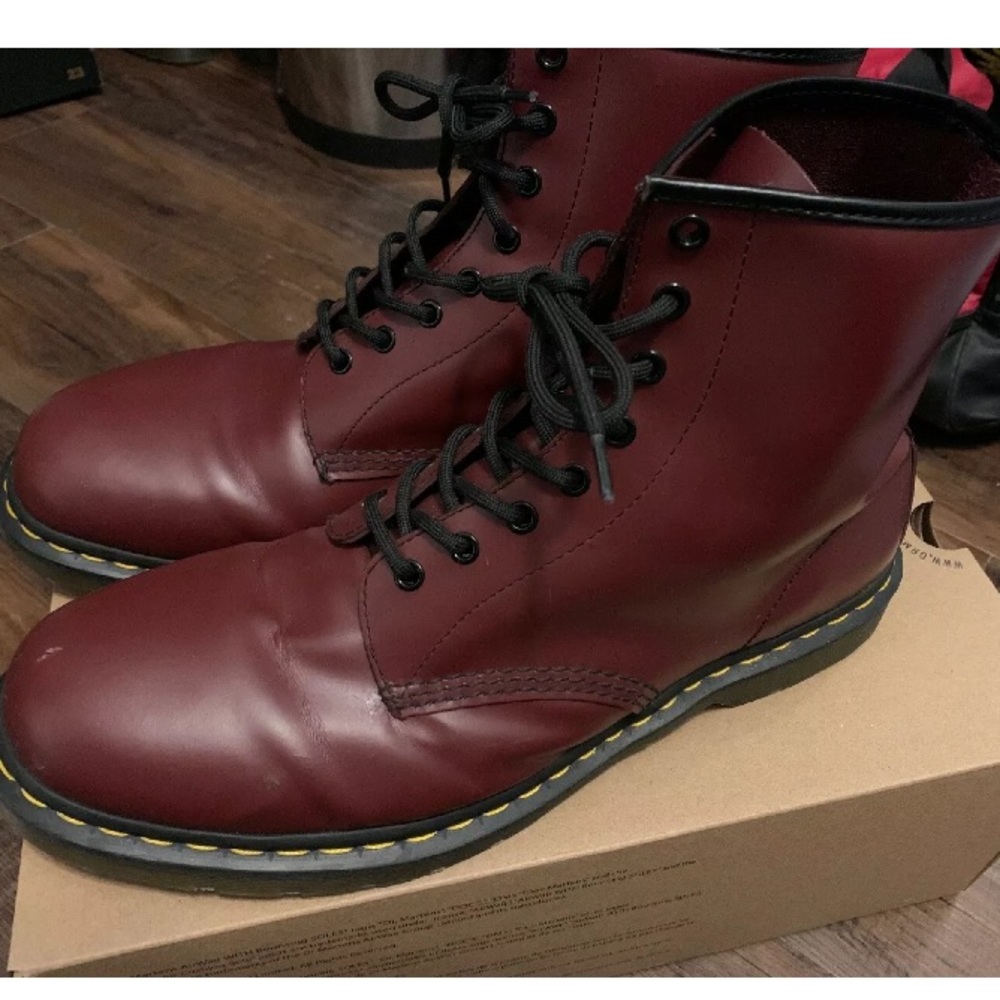 Dr. Martens 1460 8 Eye CHERRY RED SMOOTH SZ 14